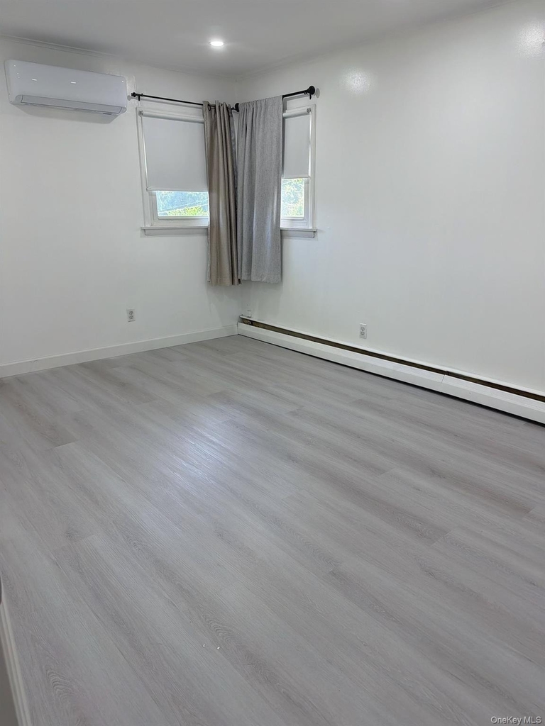 10 Kings Park Road - Photo 7