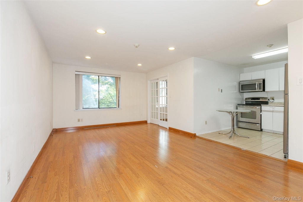 1 Ipswich Avenue - Photo 5
