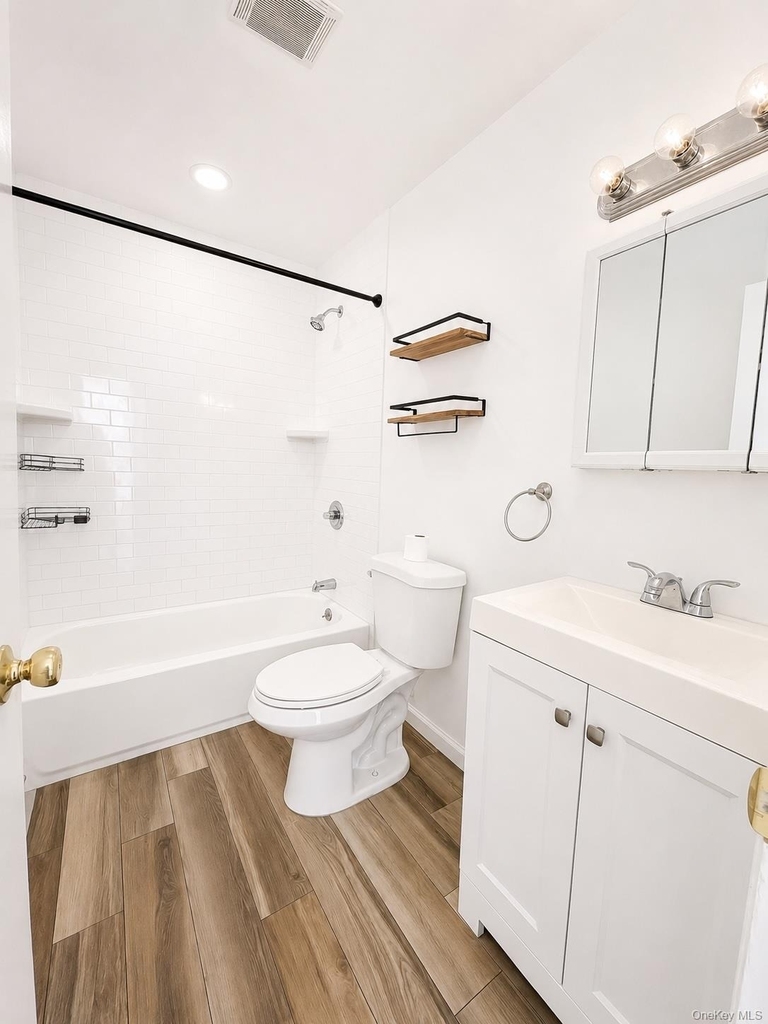 633 Wellwood Avenue - Photo 3