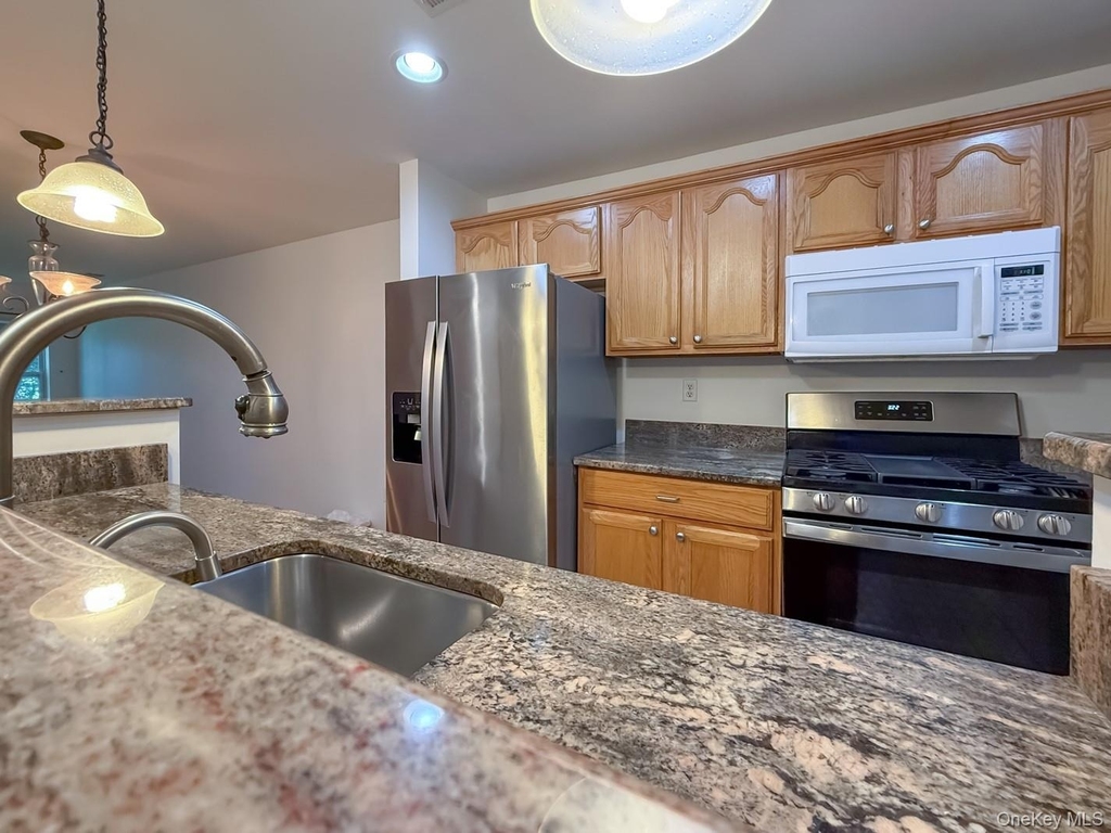 212 Viewpoint Terrace - Photo 4