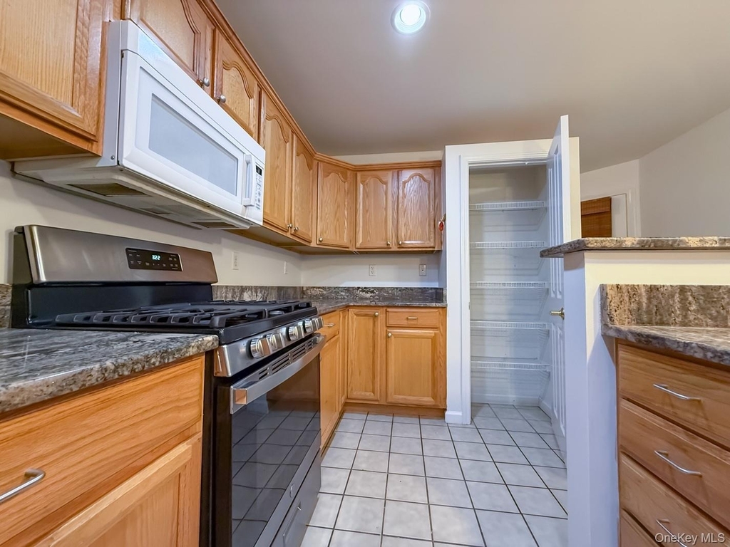 212 Viewpoint Terrace - Photo 5