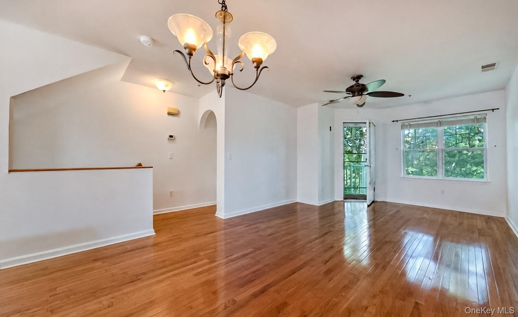 212 Viewpoint Terrace - Photo 0