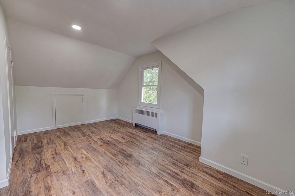 2528 Marshall Avenue - Photo 6