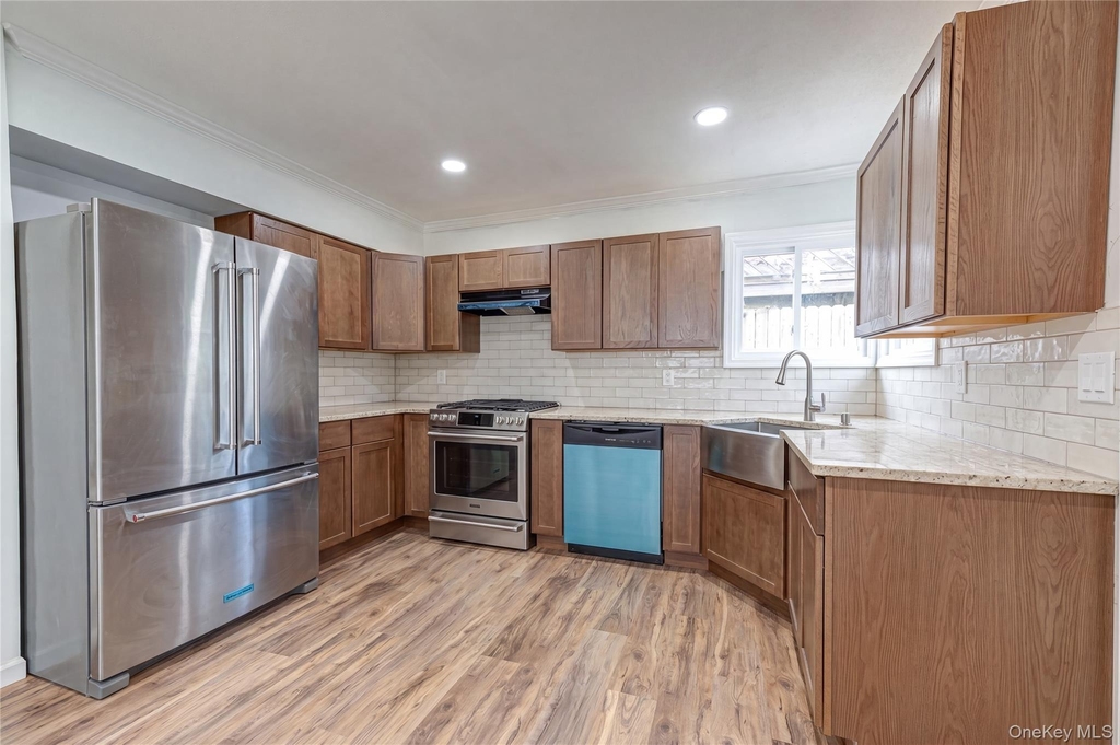 2528 Marshall Avenue - Photo 7