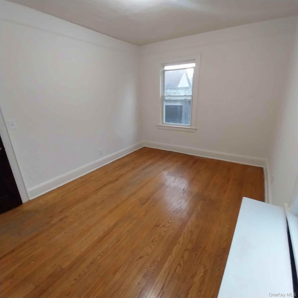 19 Madison Avenue - Photo 16