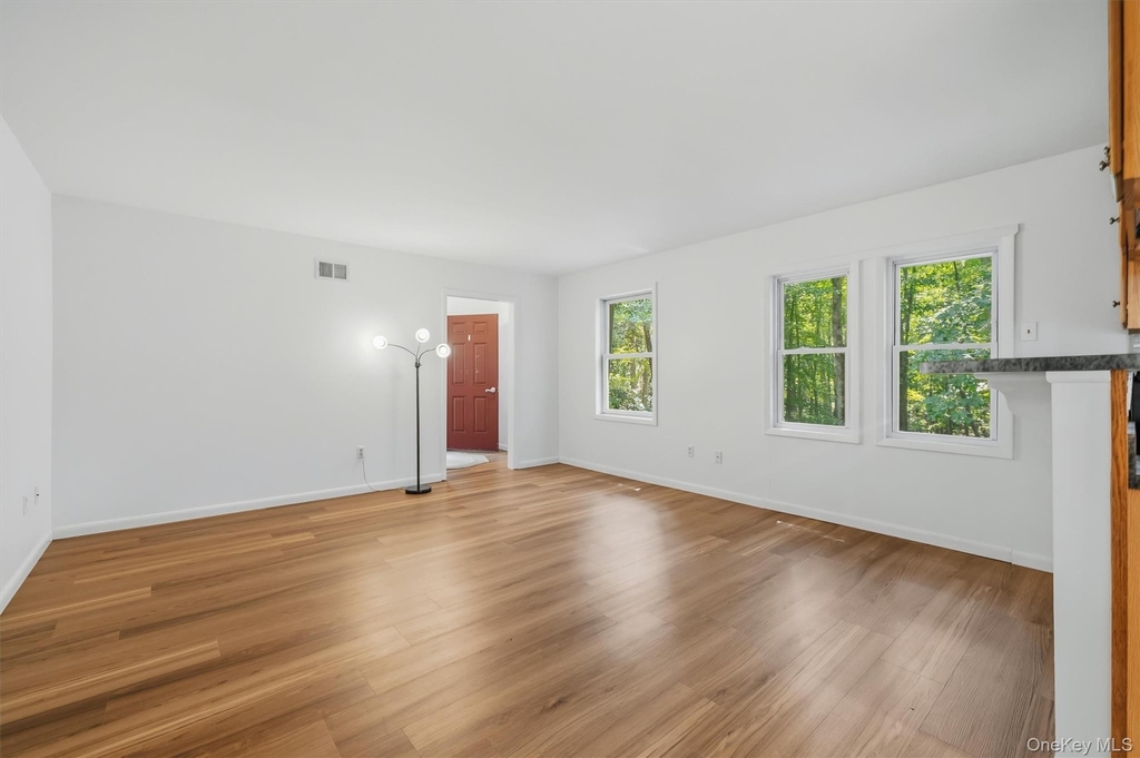 131 Hill Road - Photo 8