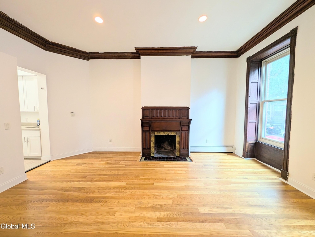 313 State Street - Photo 2