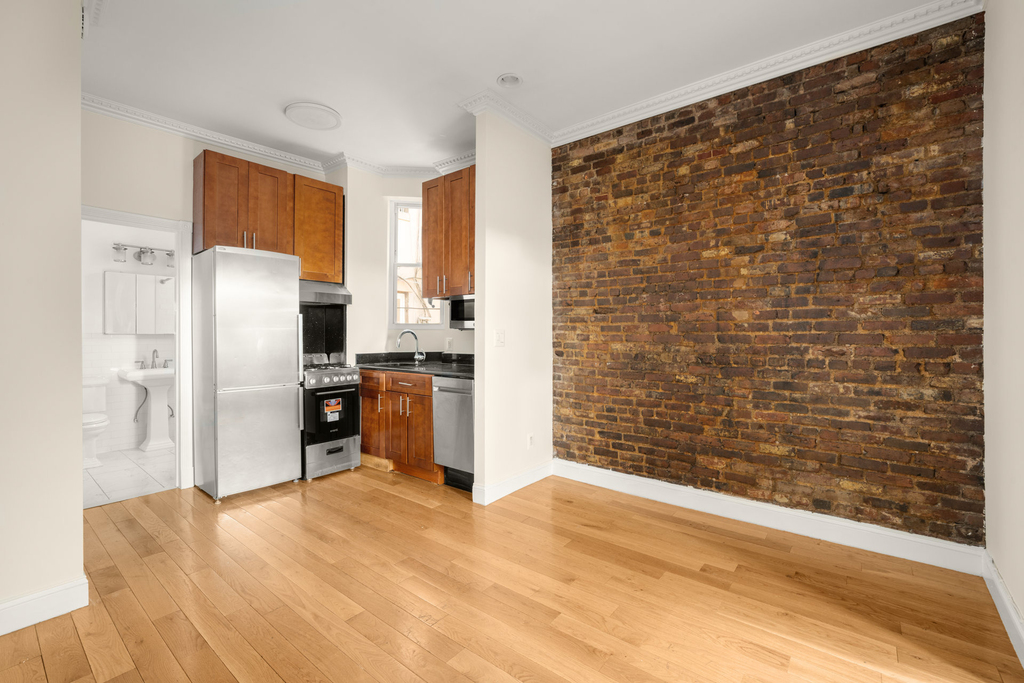 245 Mulberry Street - Photo 3