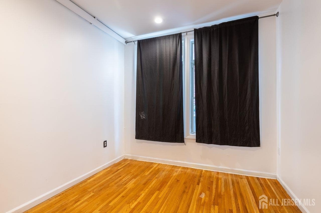 378 George Street - Photo 12