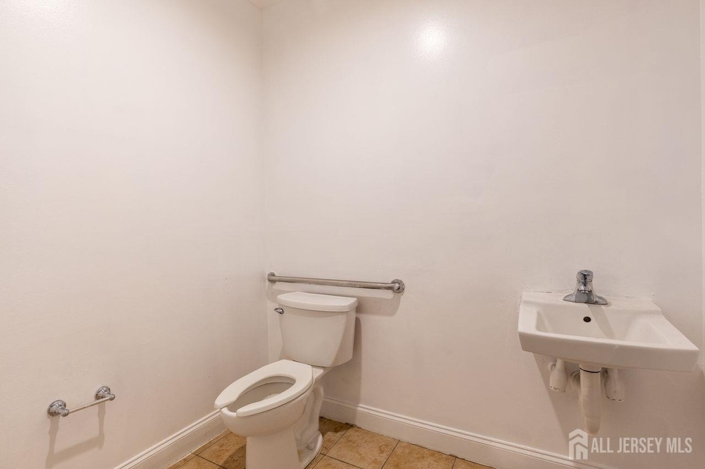 378 George Street - Photo 8