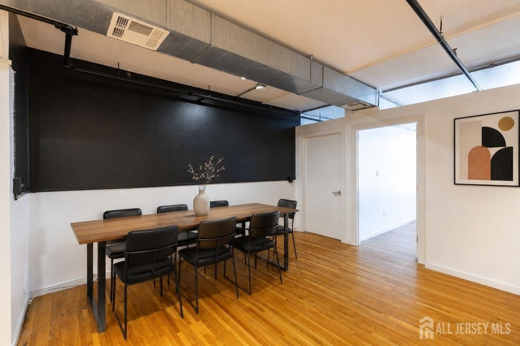 378 George Street - Photo 2