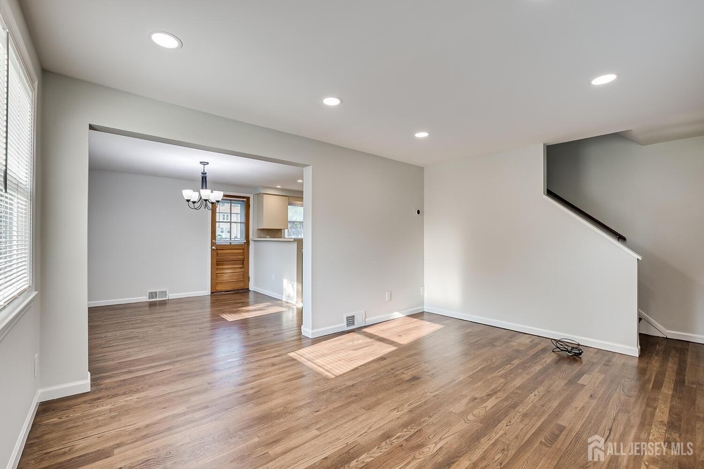 183 High Street - Photo 9