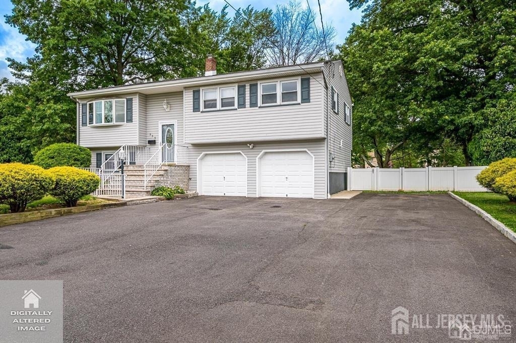 559 Wood Avenue - Photo 0