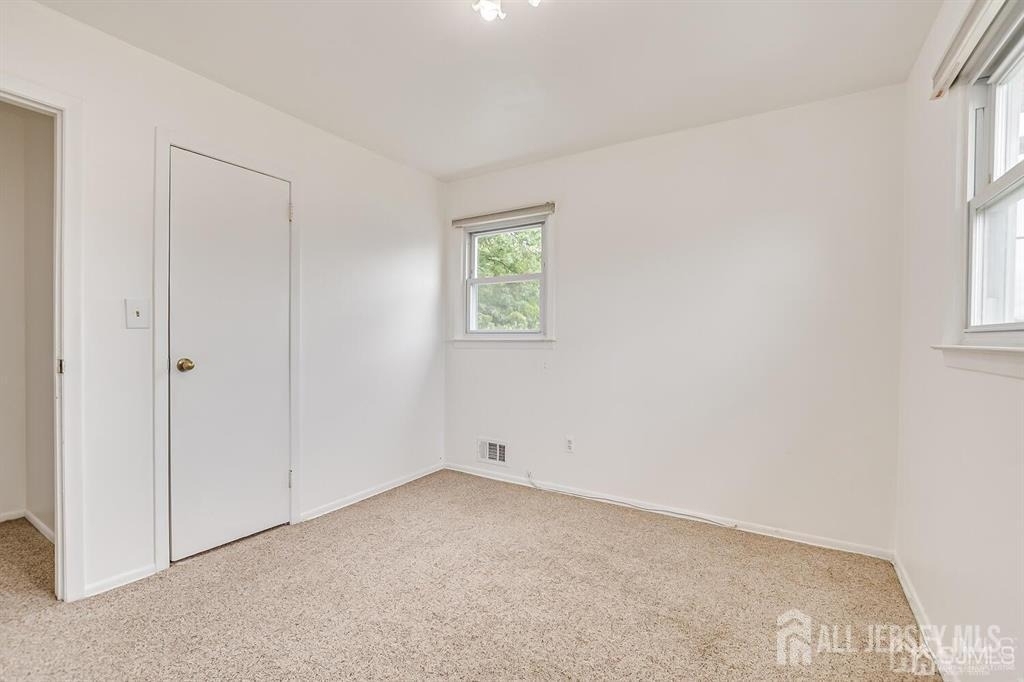 559 Wood Avenue - Photo 20
