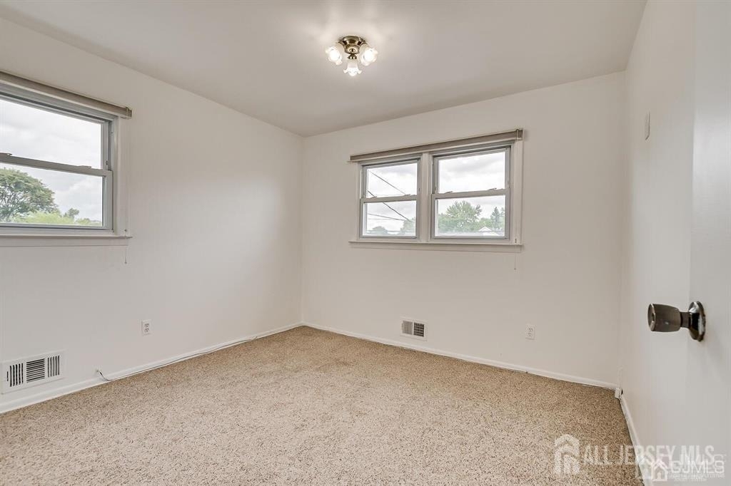 559 Wood Avenue - Photo 19