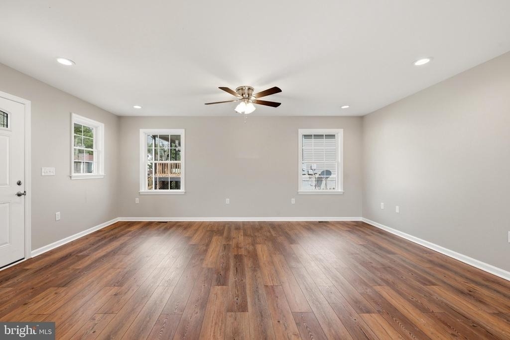640 Jenkins - Photo 6