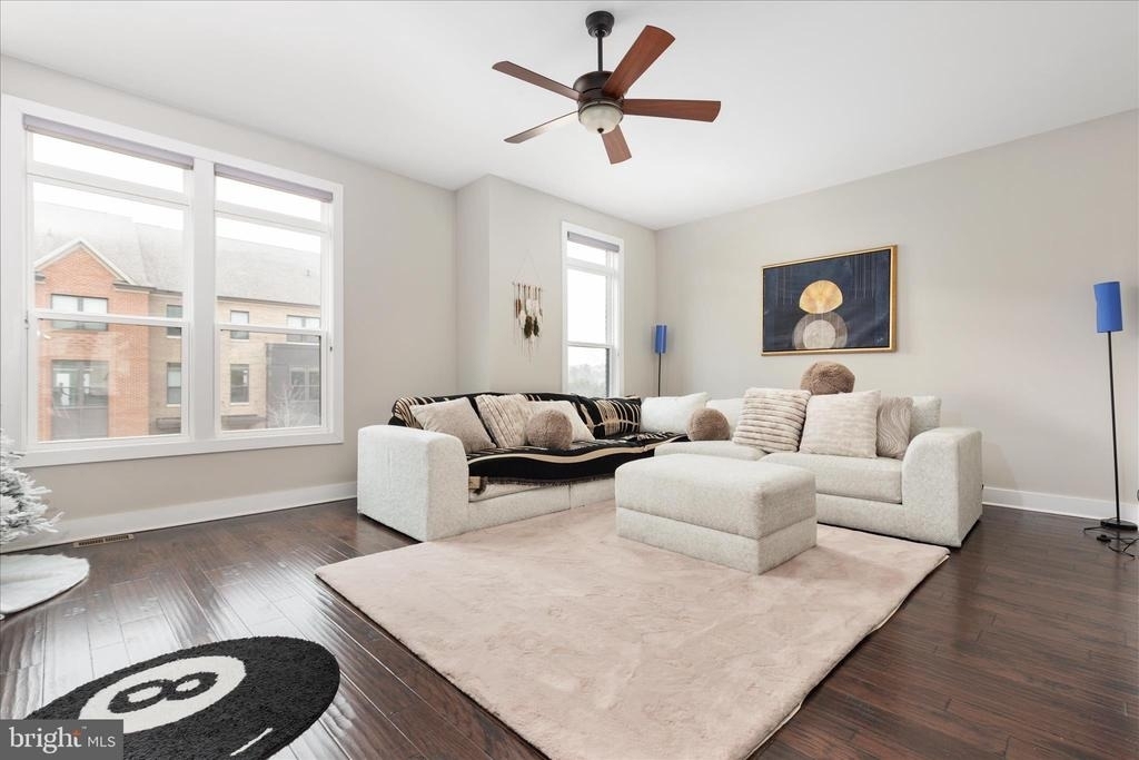 44735 Medway Terrace - Photo 6
