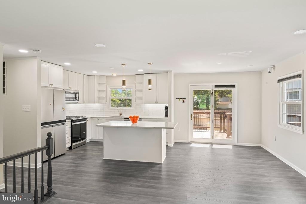 101 Williamsburg Road - Photo 3