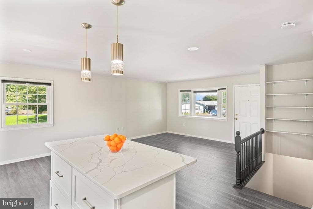 101 Williamsburg Road - Photo 6