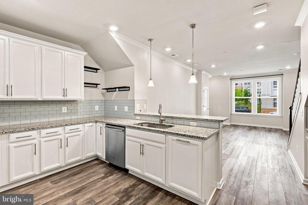20704 Wood Quay Drive - Photo 8