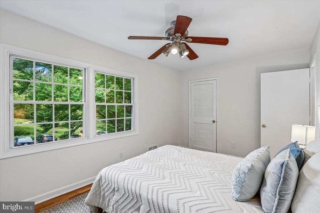 1851 Wainwright Drive - Photo 15