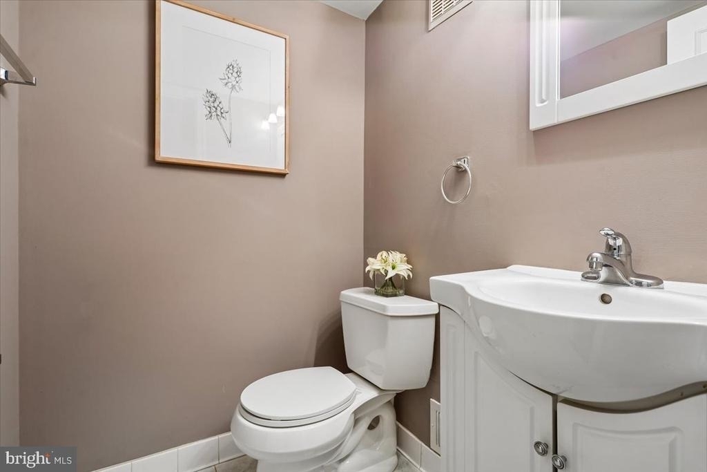 1851 Wainwright Drive - Photo 14