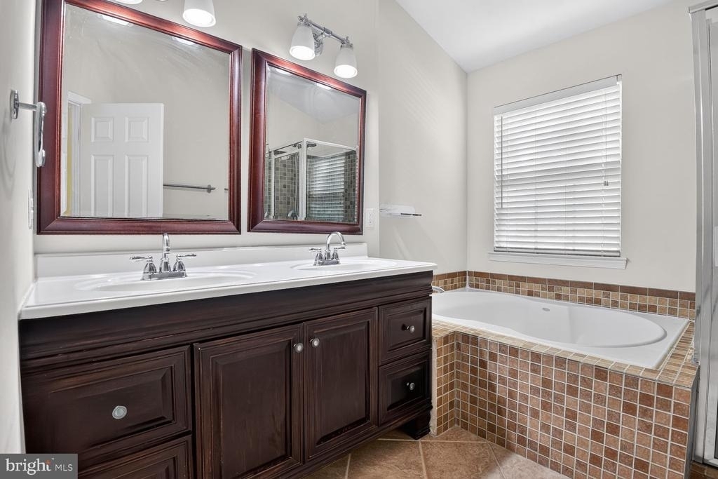 4129 Grover Glen Court - Photo 11