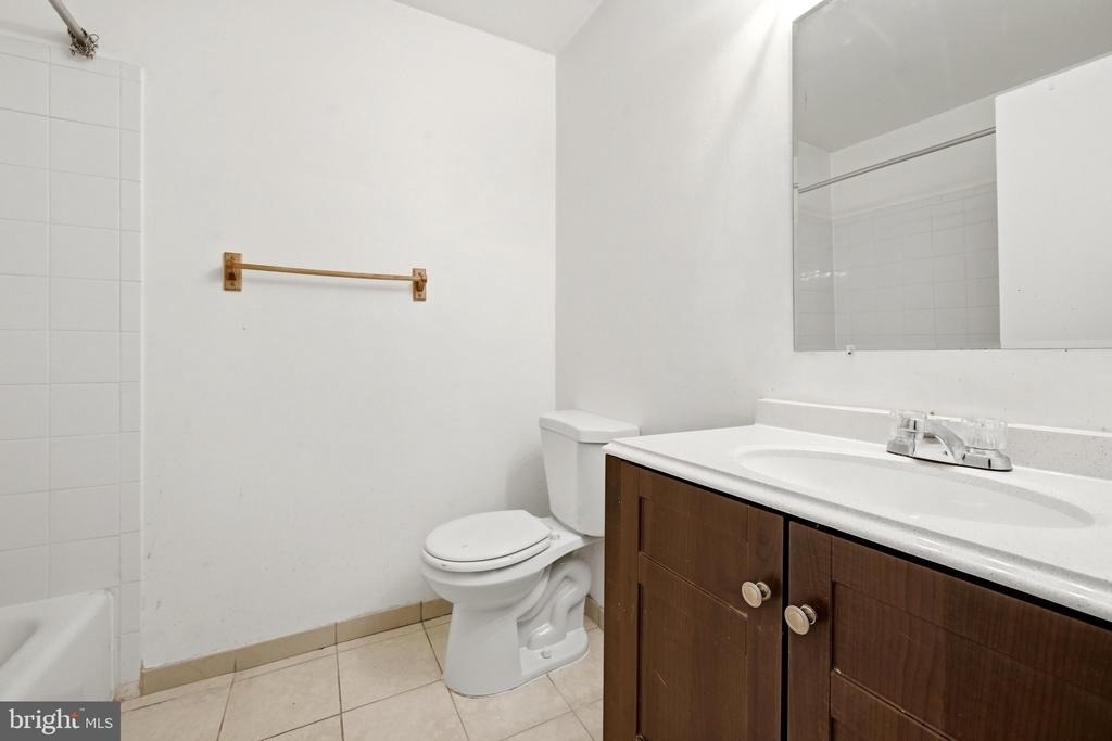1405 Northgate Square - Photo 16