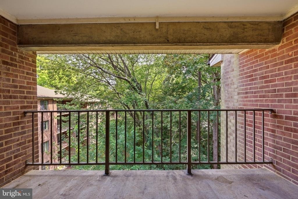 1405 Northgate Square - Photo 24