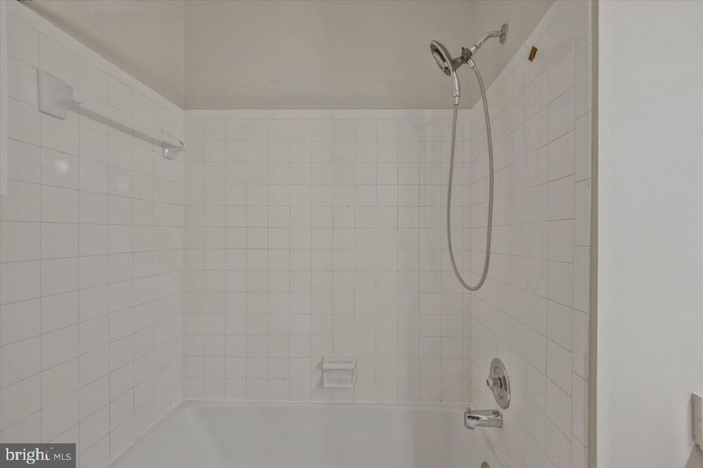7177 Lake Cove Drive - Photo 23