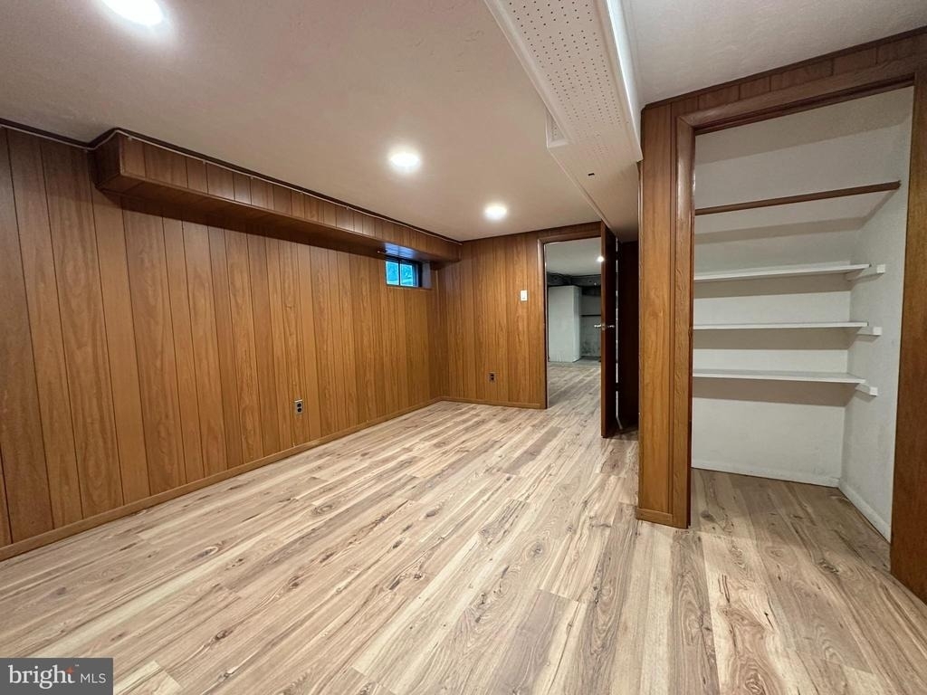 3000 James Street - Photo 14