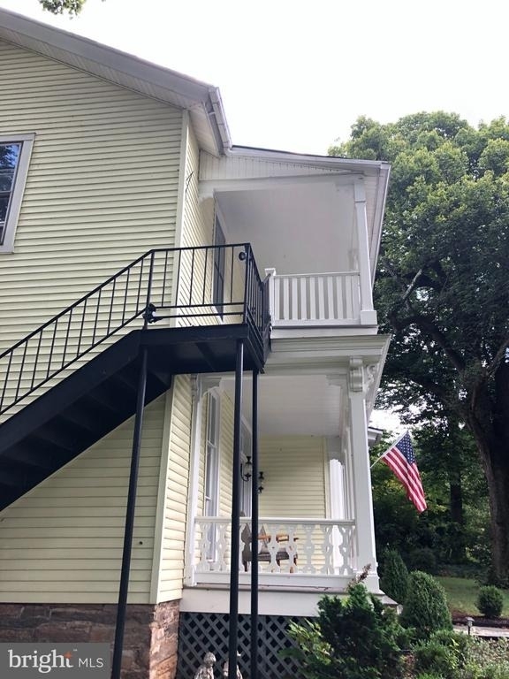 185 Main Street - Photo 0