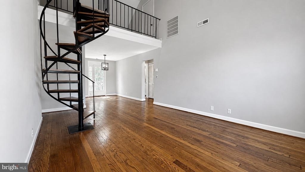 4814 30th Street S - Photo 5