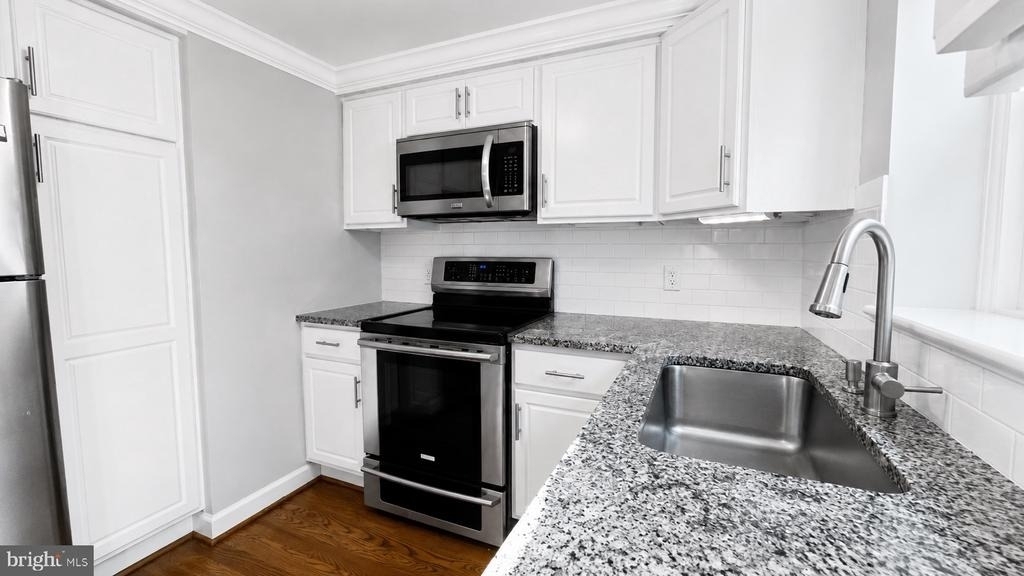 4814 30th Street S - Photo 12