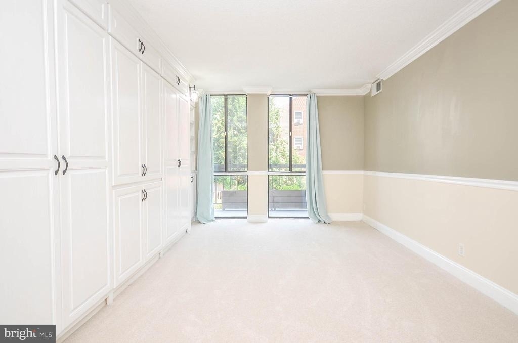 1401 N Rhodes Street - Photo 17