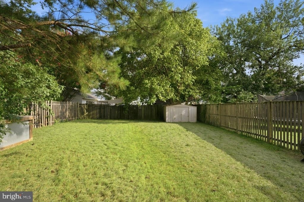 5616 8th Street N - Photo 3