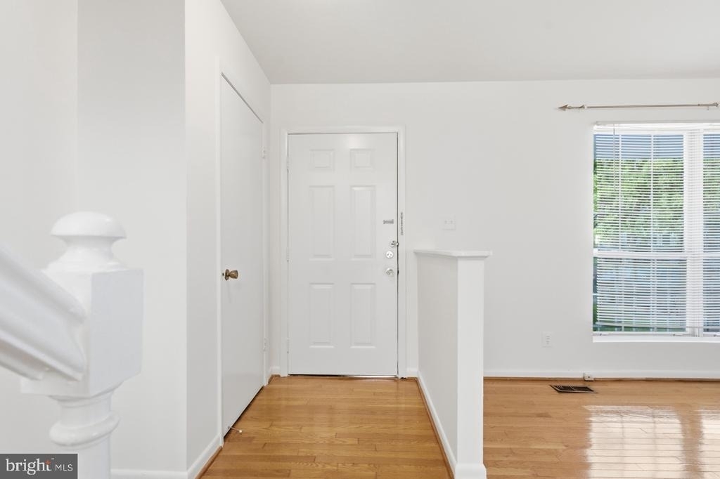5616 8th Street N - Photo 5