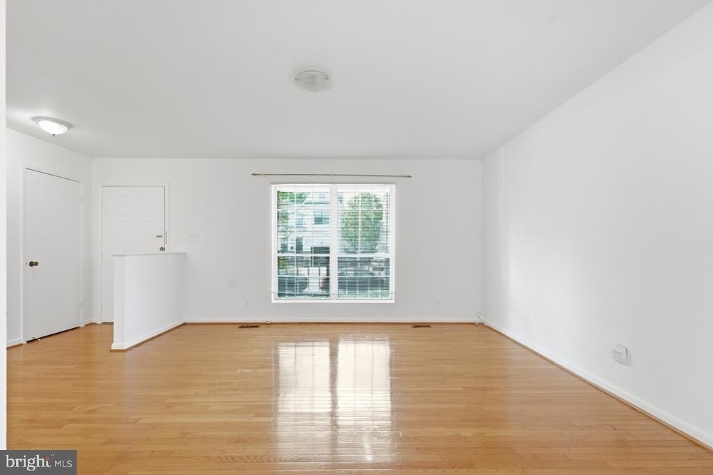 5616 8th Street N - Photo 1