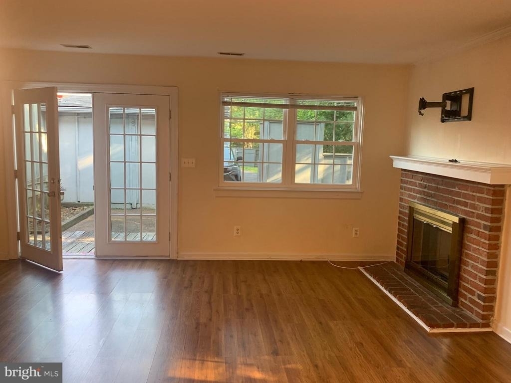 133 Woodlake Drive - Photo 4