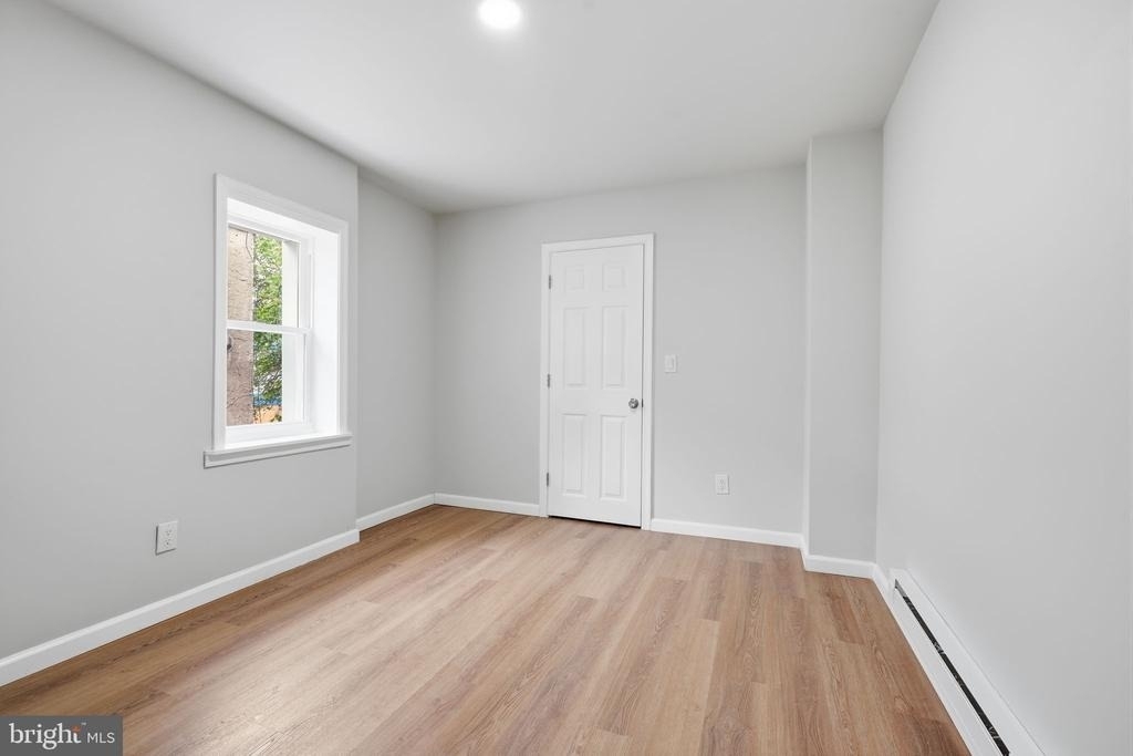3448 Frankford Avenue - Photo 4