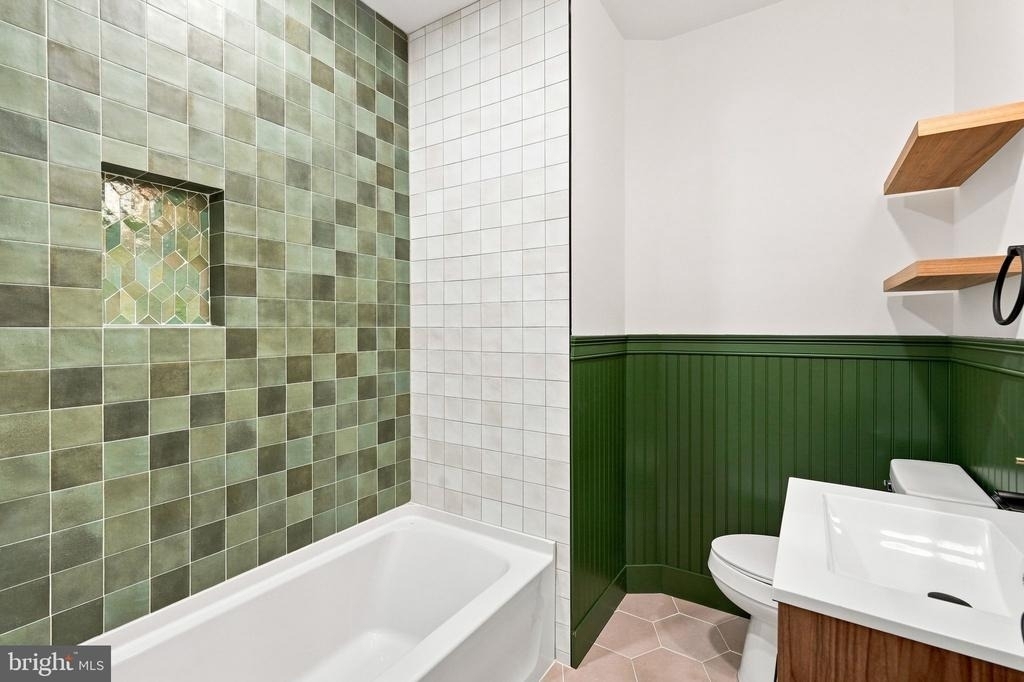 3206 W Dauphin Street - Photo 6