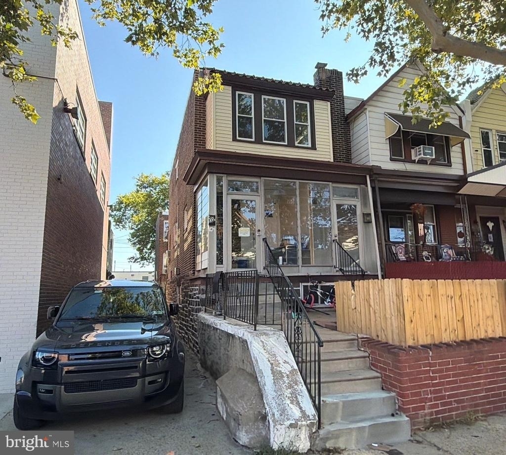4013 Teesdale Street - Photo 1