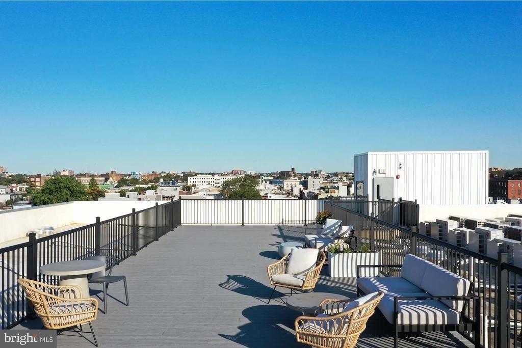 2120 E York Street - Photo 2
