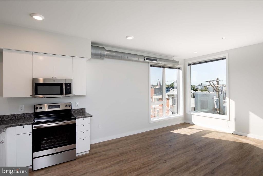 2120 E York Street - Photo 8