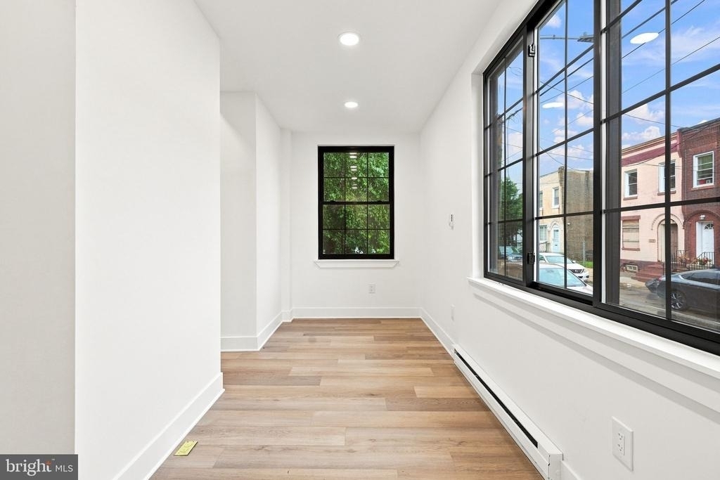 3206 W Dauphin Street - Photo 7