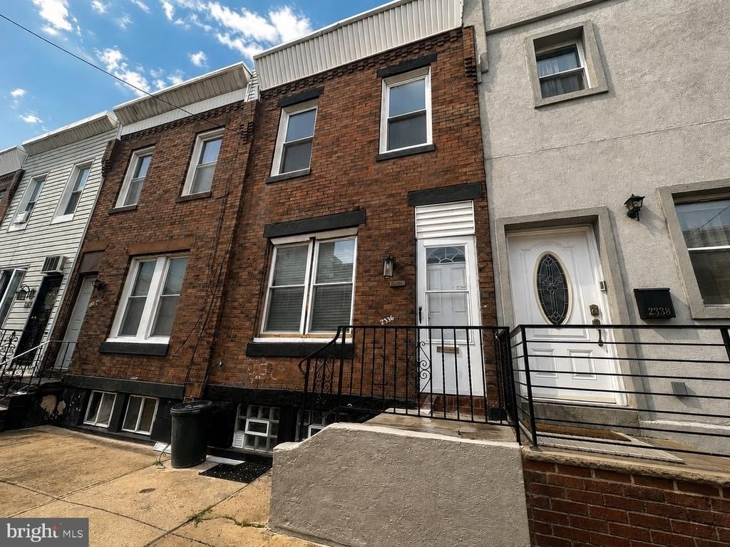 2336 Mountain Street - Photo 0