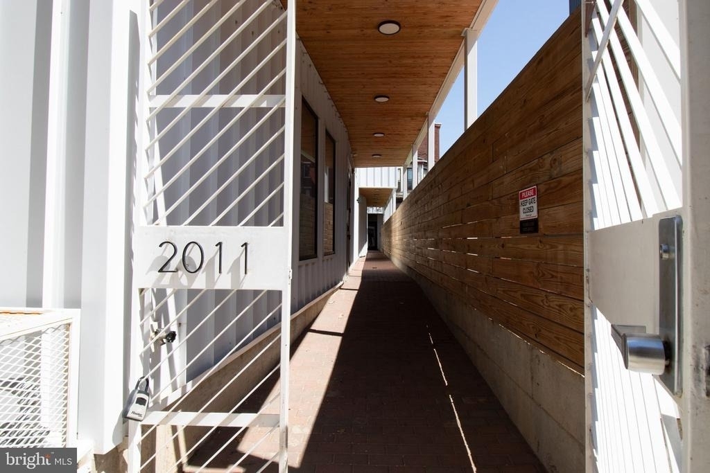2011 Cambridge Street - Photo 18