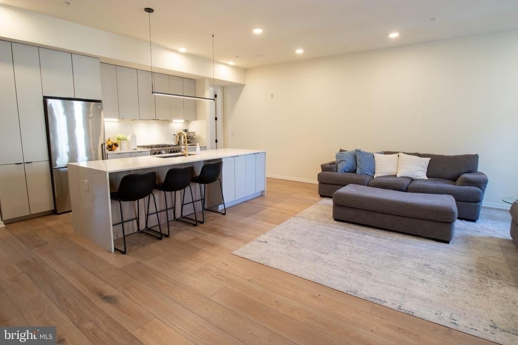 2011 Cambridge Street - Photo 1