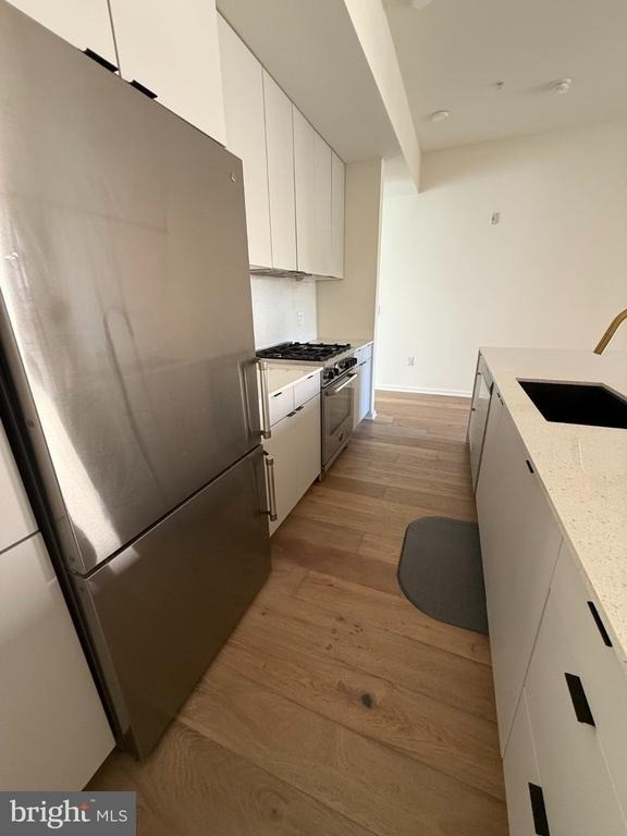 2011 Cambridge Street - Photo 3