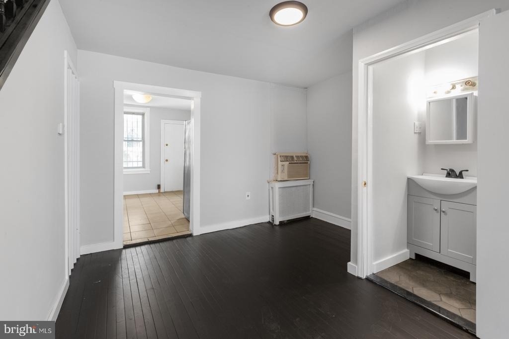 2341 Watkins Street - Photo 5